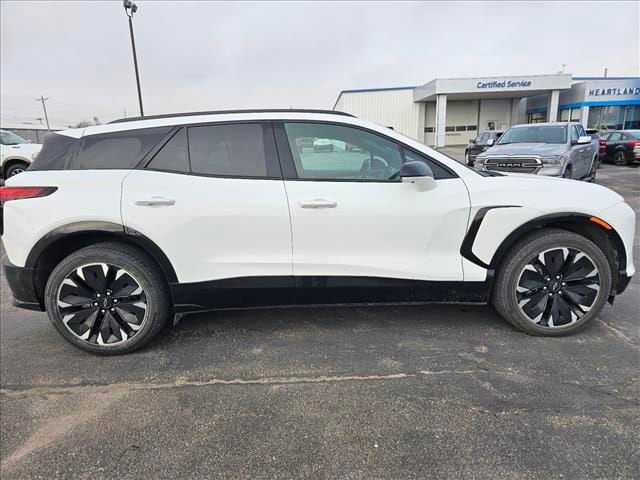 Used 2024 Chevrolet Blazer EV RS with VIN 3GNKDCRJ7RS118165 for sale in Lexington, NE