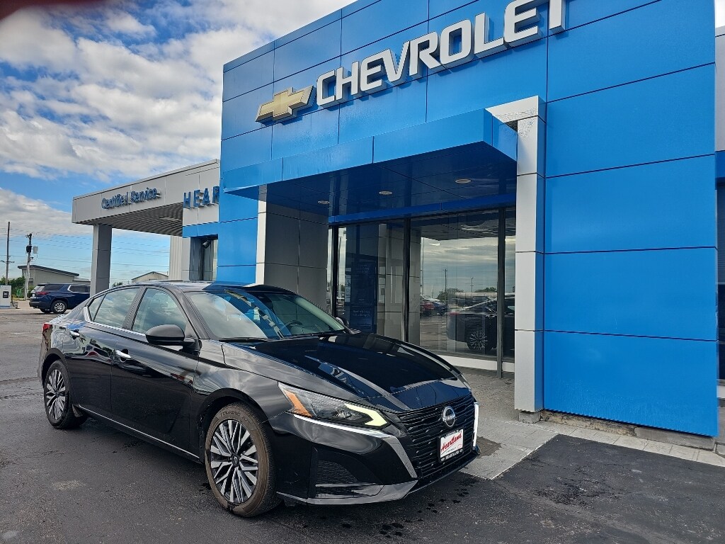 Used 2025 Nissan Altima SV Sedan