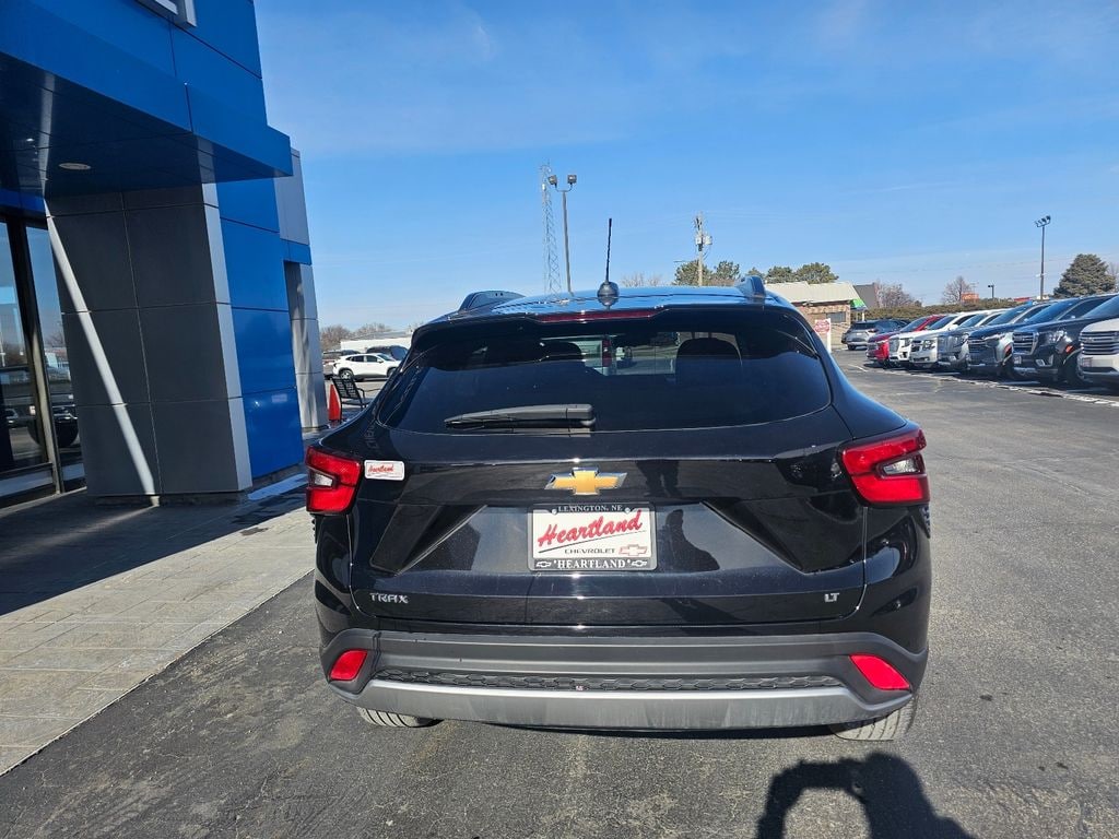 Used 2025 Chevrolet Trax LT SUV