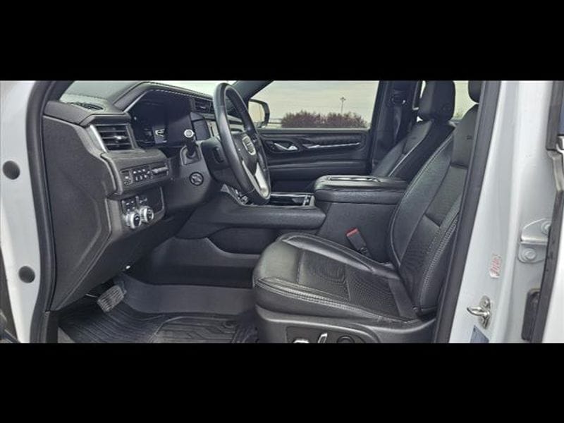 2022 GMC Yukon XL Denali - Photo 15