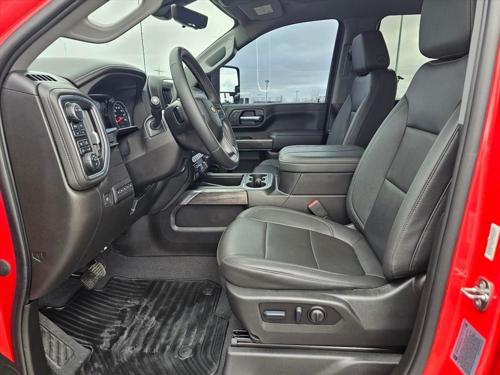 2023 Chevrolet Silverado 3500HD LTZ - Photo 13