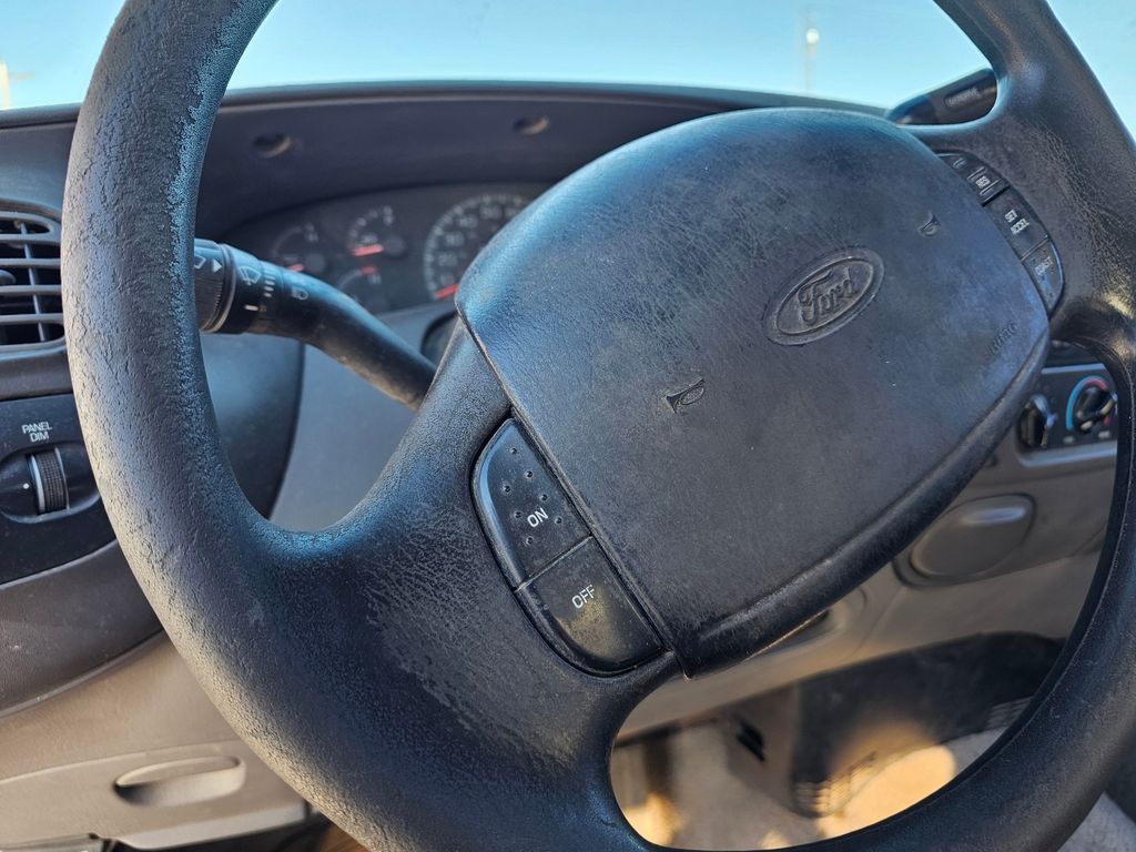 1998 Ford F-150 XLT - Photo 12
