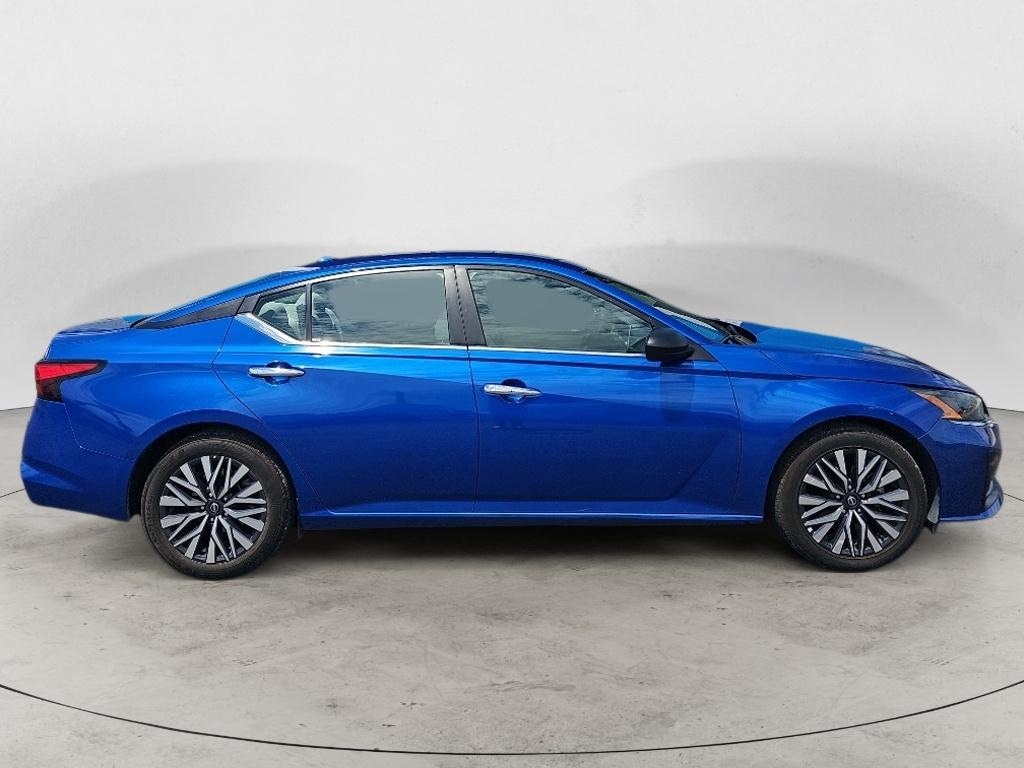 Used 2025 Nissan Altima SV Sedan