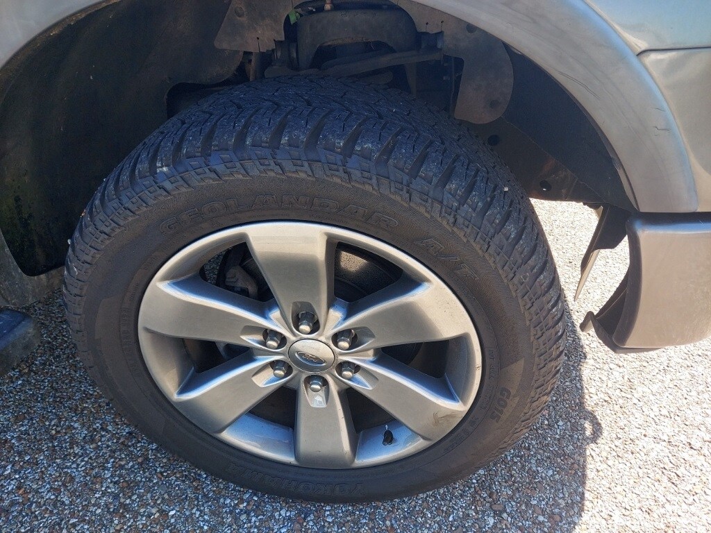 2013 Ford F-150 FX4 photo 2
