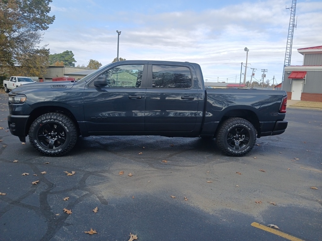 New 2026 Ram 1500 WARLOCK CREW CAB 4X4 5'7 BOX Pickup