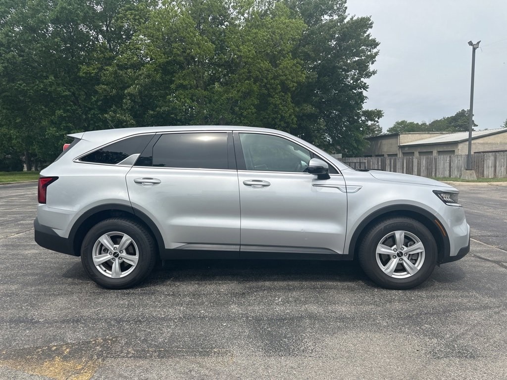 Used 2022 Kia Sorento LX with VIN 5XYRG4LC6NG088232 for sale in Wynne, AR