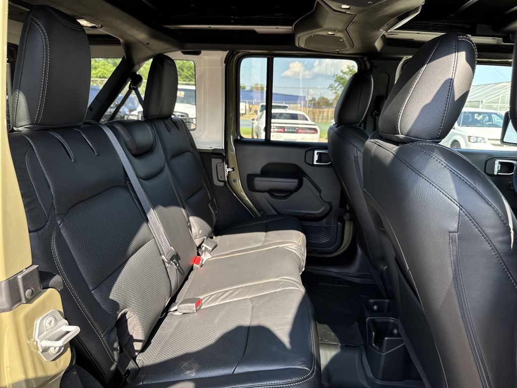 2025 Jeep Wrangler 4-Door Willys - Photo 14