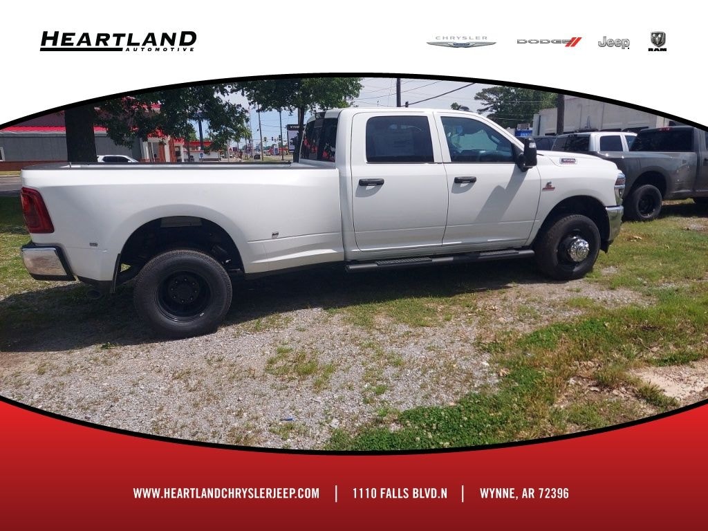 New 2026 Ram 3500 TRADESMAN CREW CAB 4X4 8' BOX Pickup