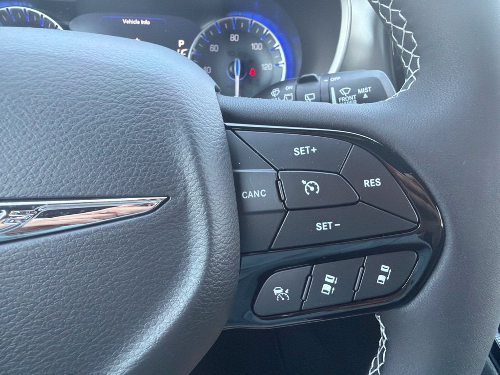 2026 Chrysler Pacifica Select - Photo 14