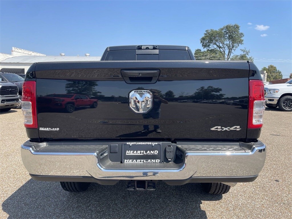 2024 Ram 2500 Tradesman photo 4