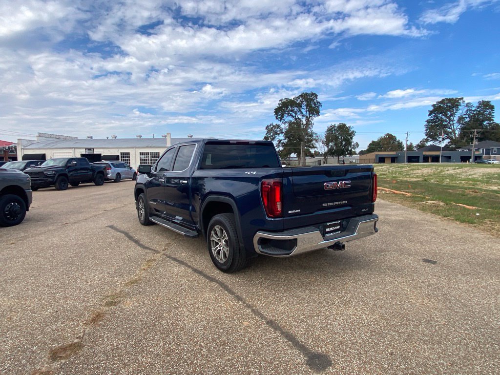 2023 GMC Sierra 1500 SLT - Photo 3