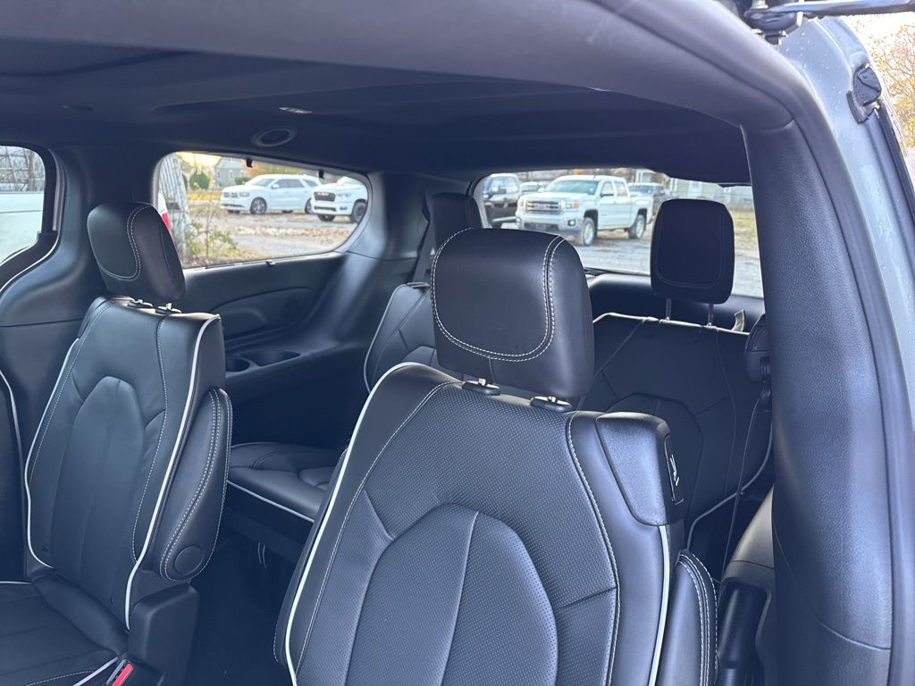 2026 Chrysler Pacifica Limited - Photo 7