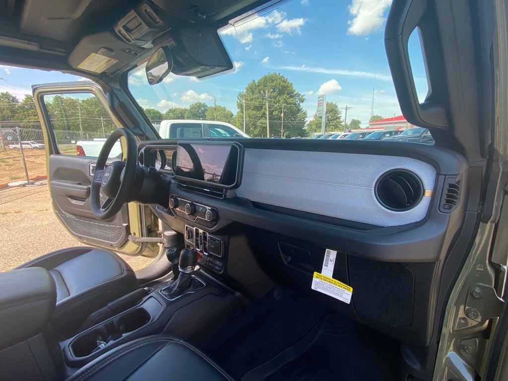 2025 Jeep Wrangler 4-Door Willys - Photo 21
