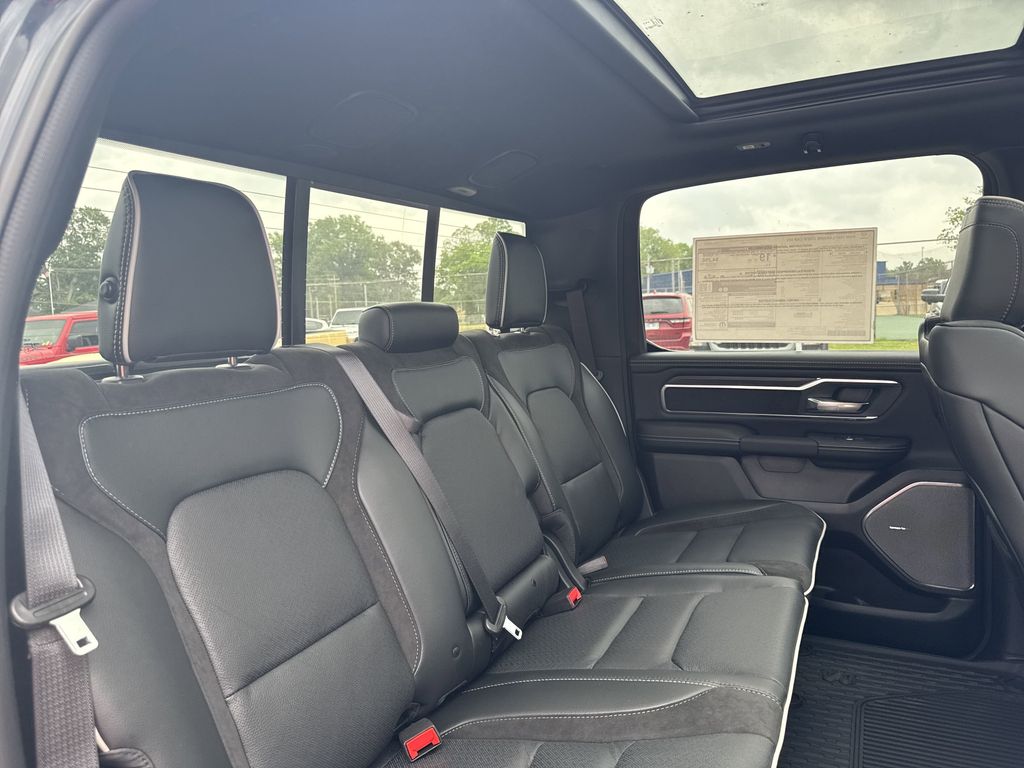 2025 RAM 1500 Laramie - Photo 15