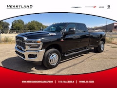 2026 Ram 3500 TRADESMAN CREW CAB 4X4 8' BOX Pickup