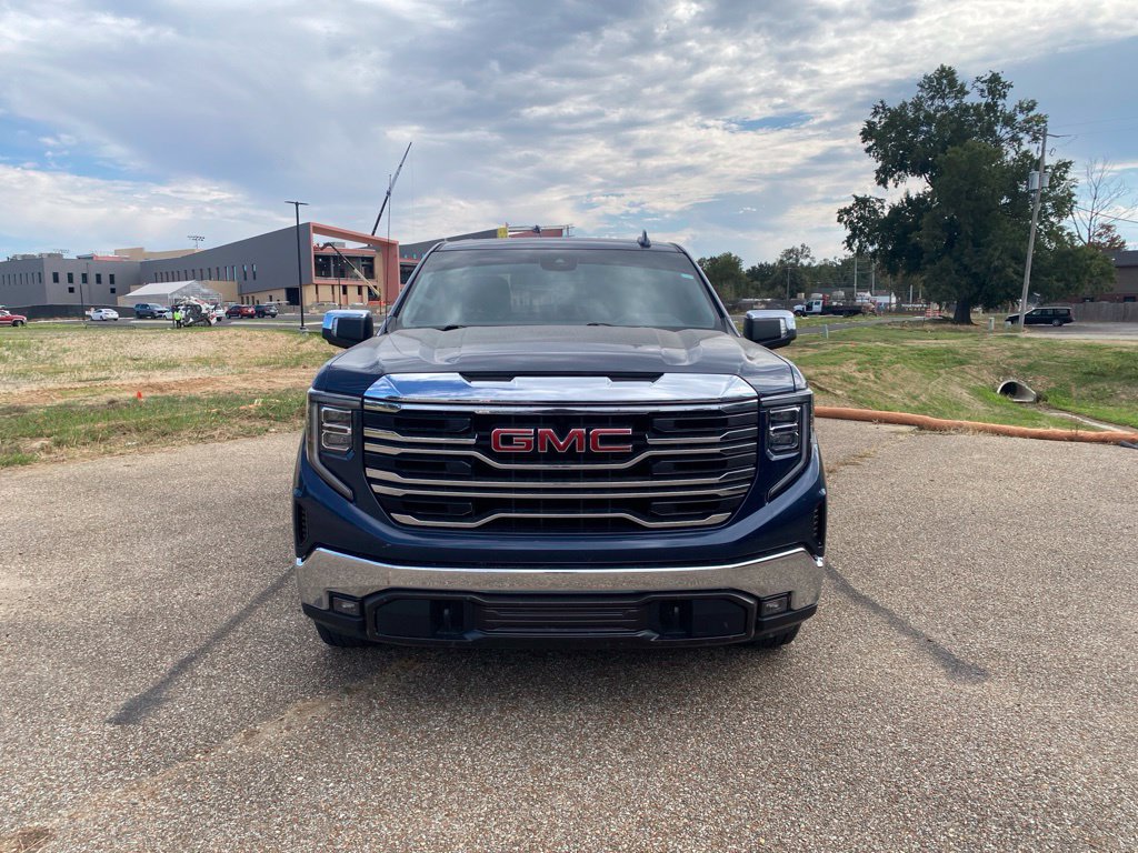 2023 GMC Sierra 1500 SLT - Photo 7