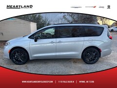 2026 Chrysler Pacifica LIMITED AWD Passenger Van