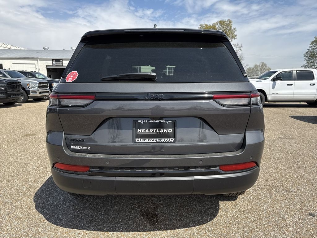 New 2025 Jeep Grand Cherokee ALTITUDE X 4X4 Sport Utility