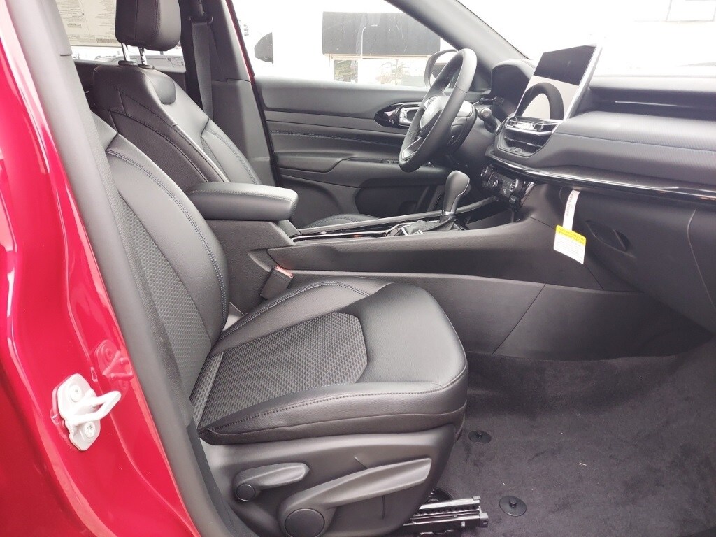 2026 Jeep Compass Latitude Altitude Sport photo 2