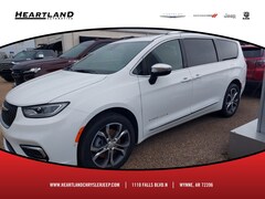2026 Chrysler Pacifica PINNACLE AWD Passenger Van