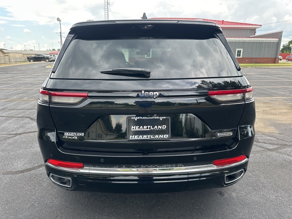 2023 Jeep Grand Cherokee Overland photo 4