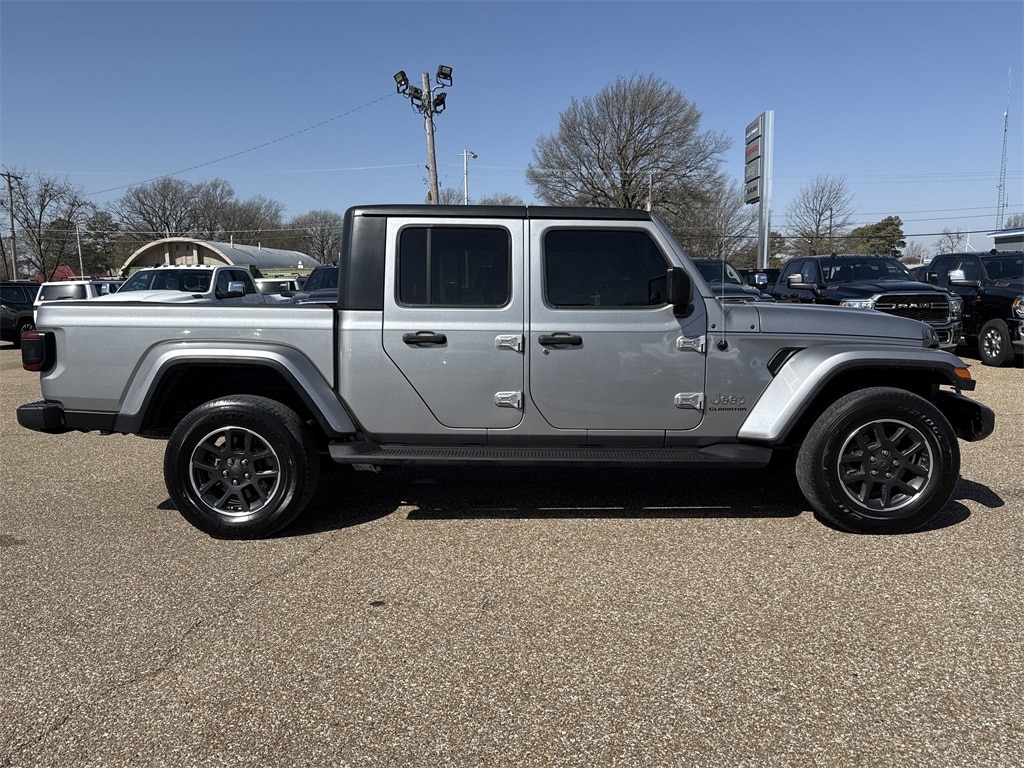Used 2021 Jeep Gladiator Overland with VIN 1C6HJTFG7ML557277 for sale in Little Rock