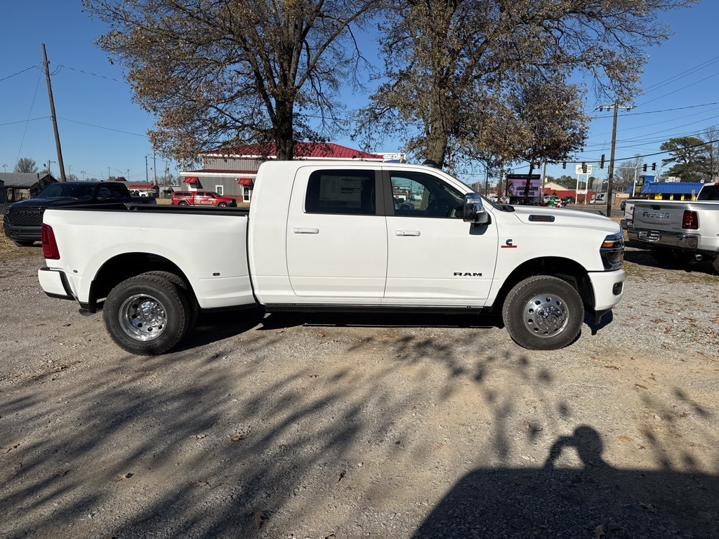 New 2026 Ram 3500 LARAMIE MEGA CAB 4X4 6'4 BOX Pickup