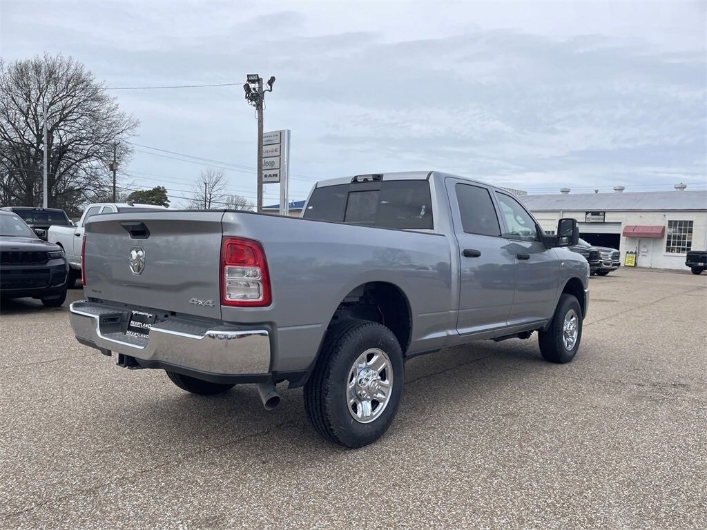 2024 Ram 2500 Tradesman photo 3