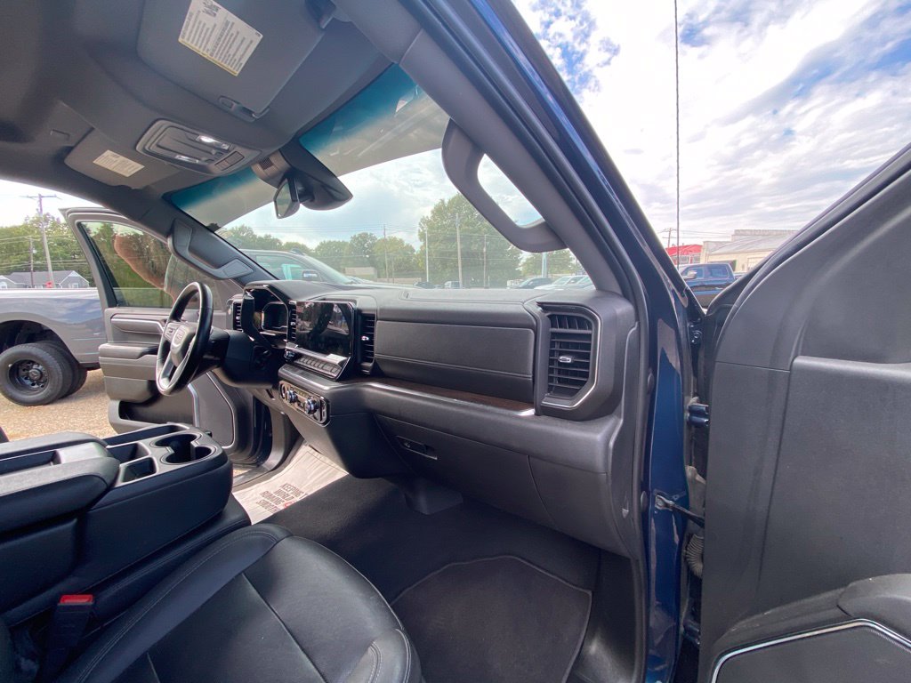2023 GMC Sierra 1500 SLT - Photo 18