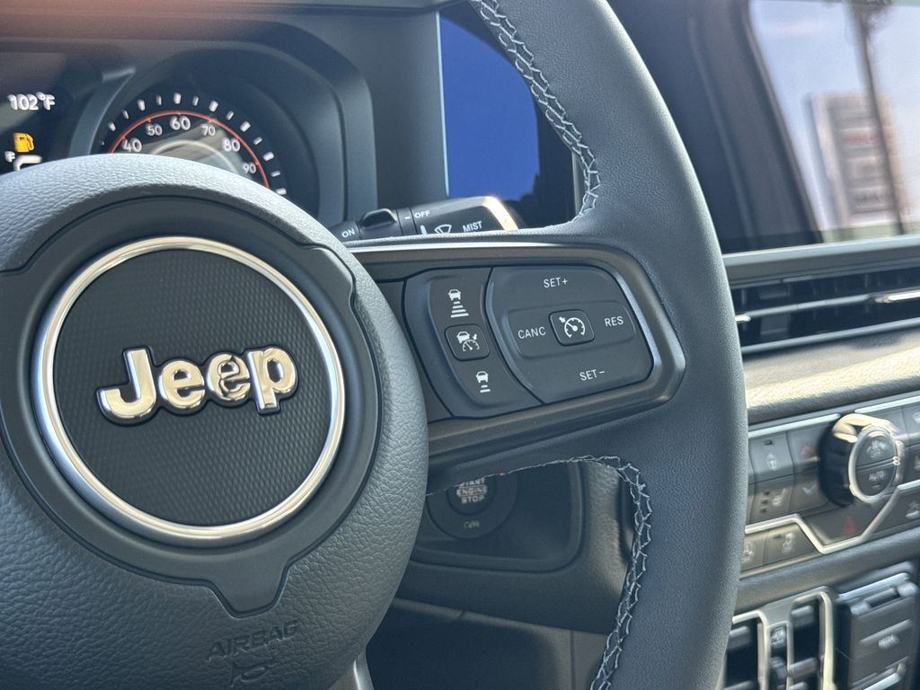2025 Jeep Wrangler 4-Door Willys - Photo 18