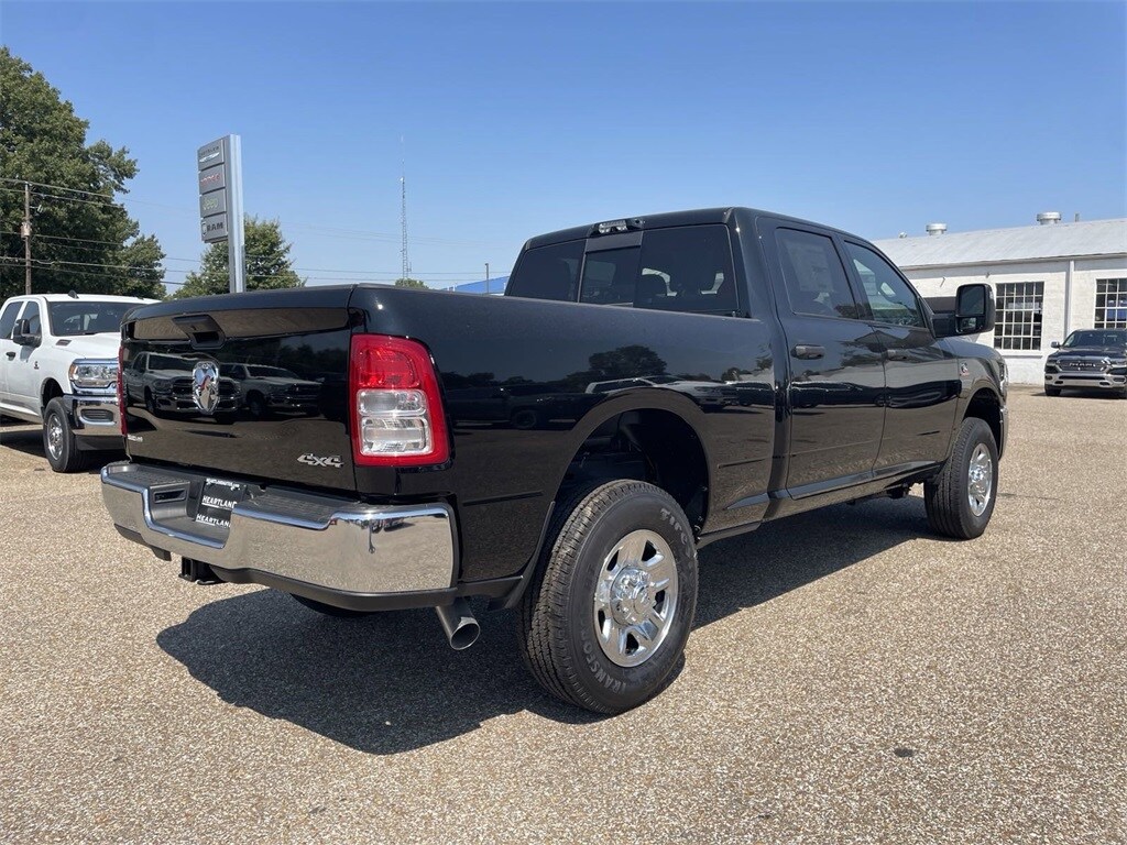 2024 Ram 2500 Tradesman photo 3