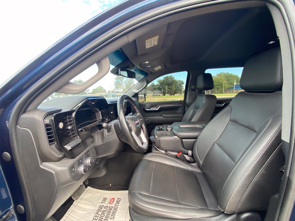 2023 GMC Sierra 1500 SLT - Photo 15