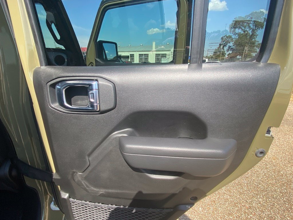 2025 Jeep Wrangler 4-Door Willys - Photo 28