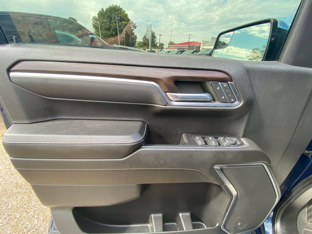 2023 GMC Sierra 1500 SLT - Photo 26