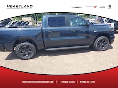 2026 Ram 1500 EXPRESS CREW CAB 4X4 5'7 BOX Pickup