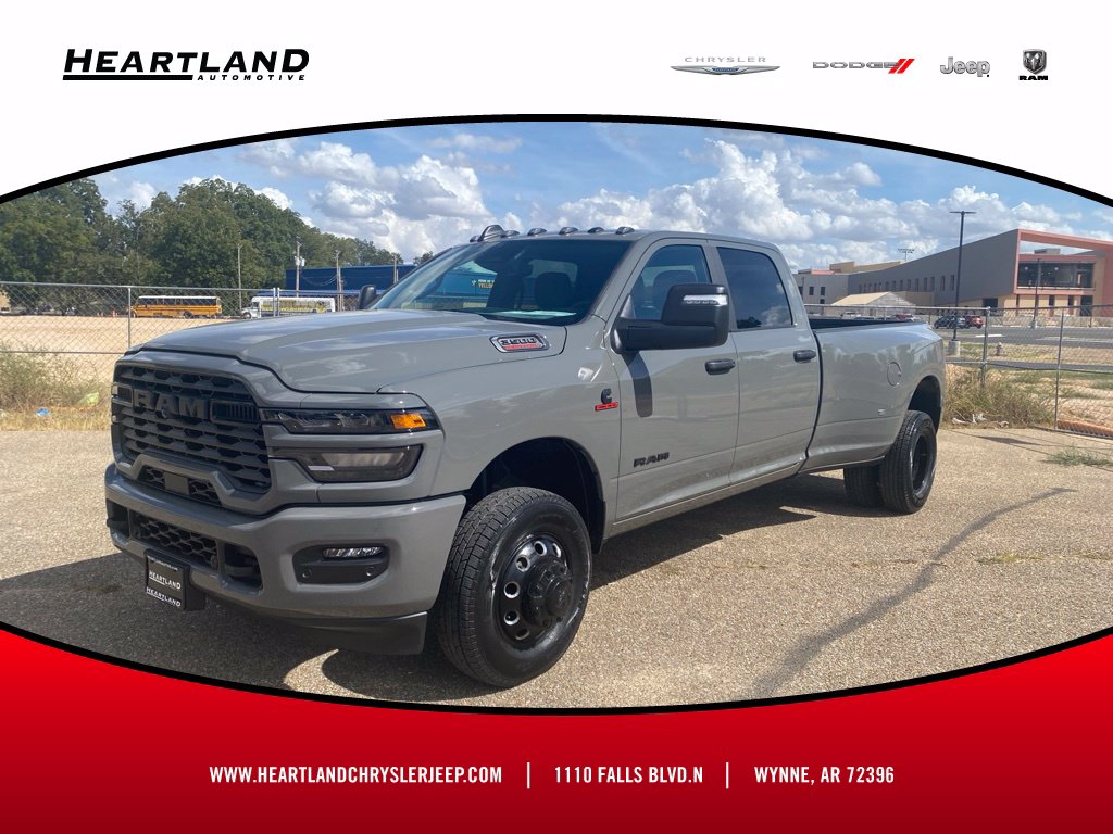 2026 Ram 3500 BIG HORN CREW CAB 4X4 8' BOX Pickup