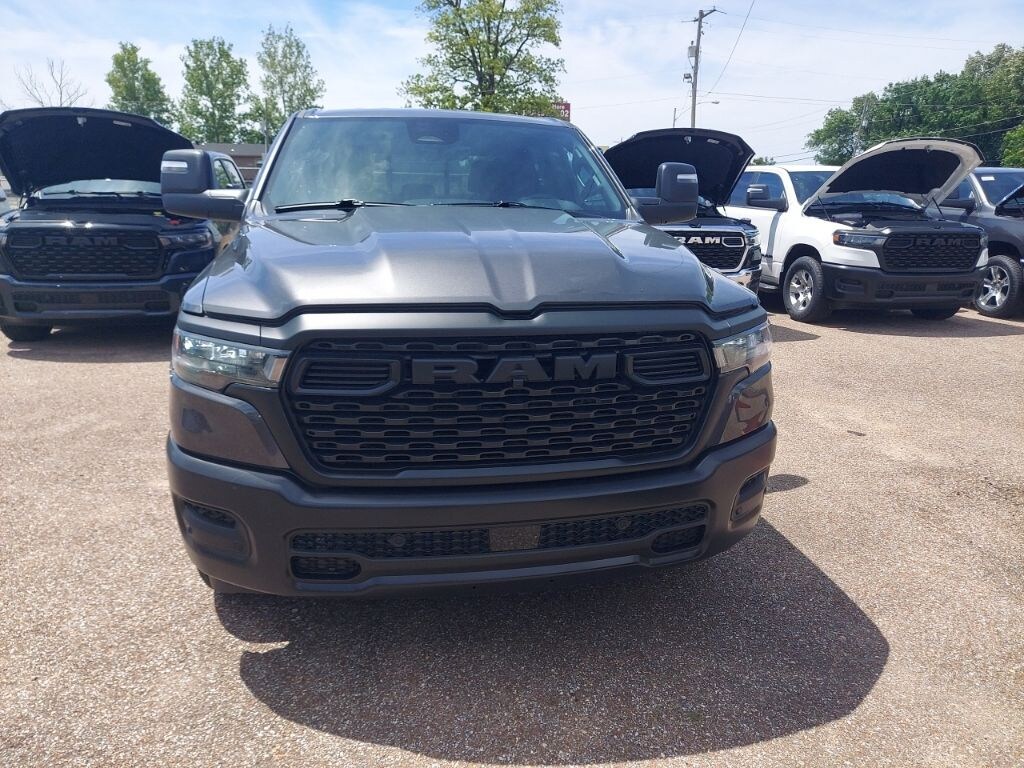 New 2026 Ram 1500 TRADESMAN CREW CAB 4X4 5'7 BOX Pickup