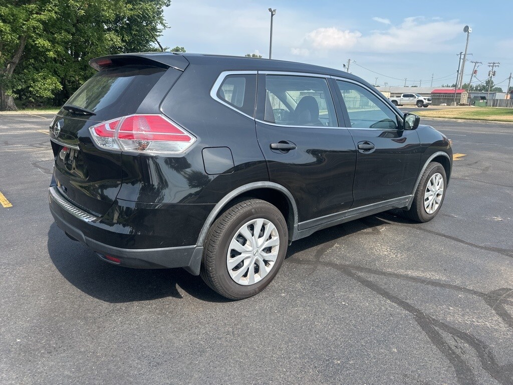 2016 Nissan Rogue S photo 3