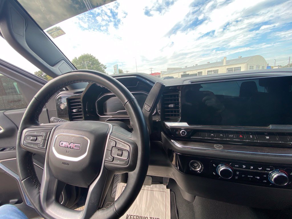 2023 GMC Sierra 1500 SLT - Photo 12