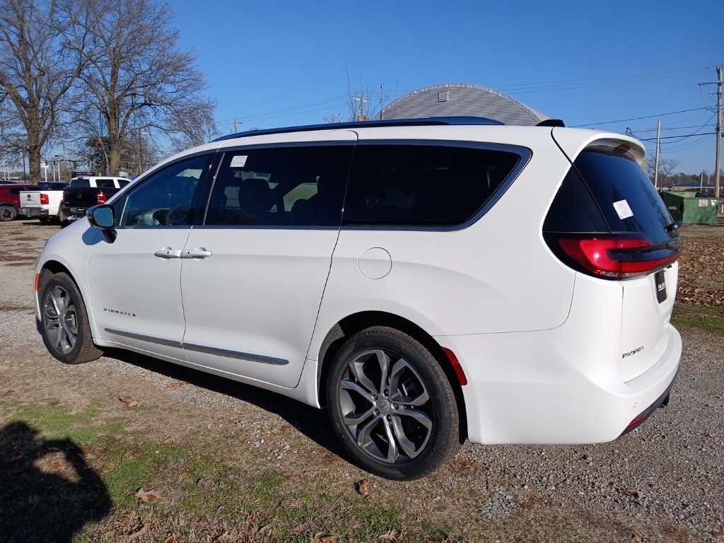 New 2026 Chrysler Pacifica PINNACLE AWD Passenger Van