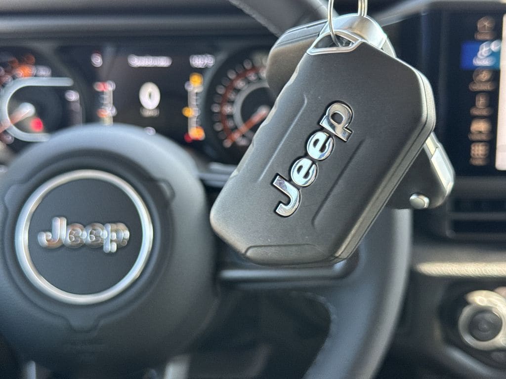 2025 Jeep Wrangler 4-Door Willys - Photo 23