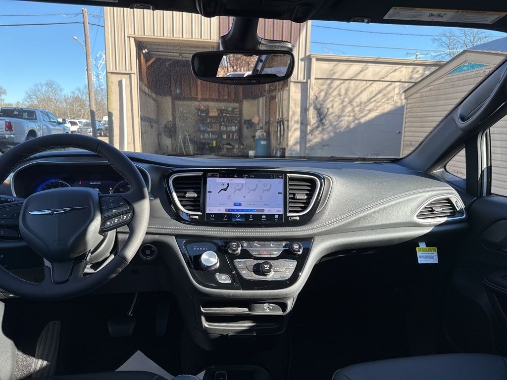 New 2026 Chrysler Pacifica SELECT Passenger Van