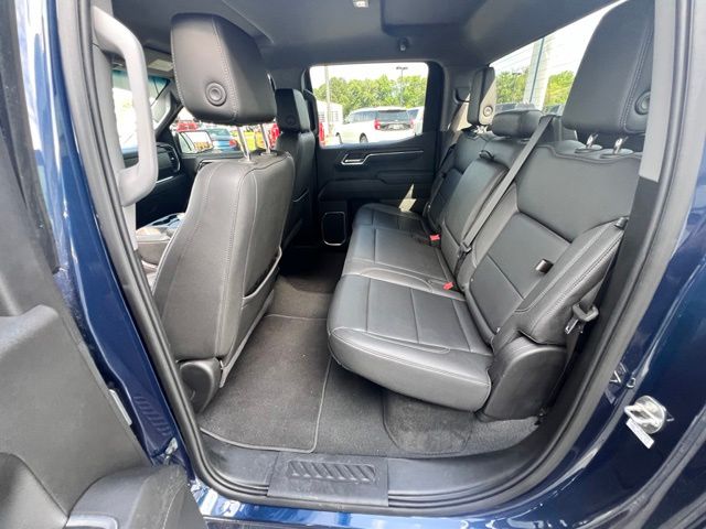 2023 GMC Sierra 1500 SLT - Photo 24