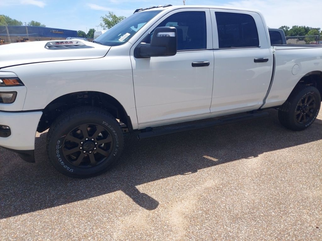 New 2026 Ram 2500 BLACK EXPRESS CREW CAB 4X4 6'4 BOX Pickup