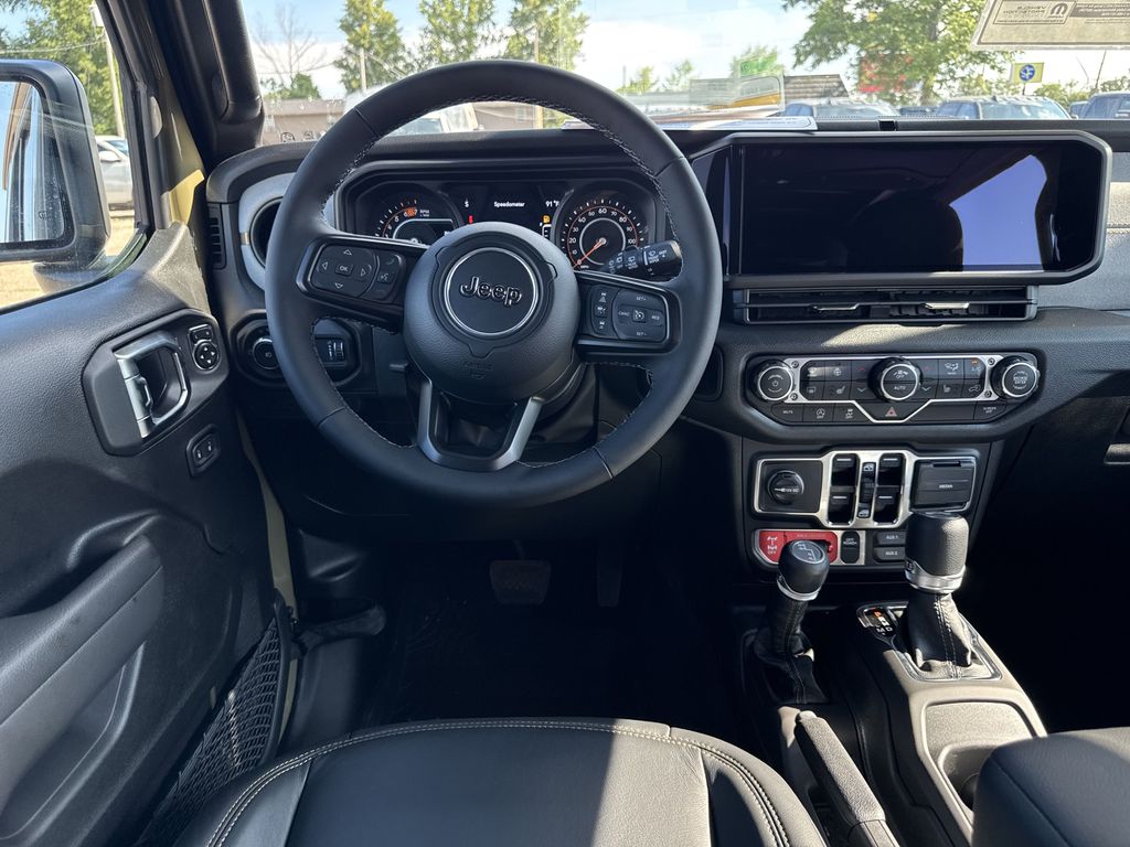 2025 Jeep Wrangler 4-Door Willys - Photo 16