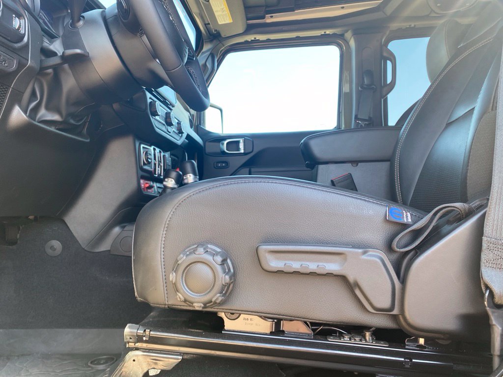 2025 Jeep Wrangler 4-Door Willys - Photo 9