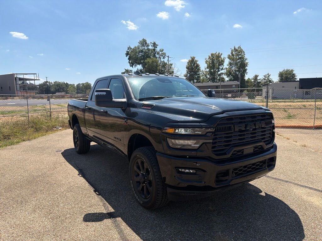 New 2025 Ram 2500 BIG HORN CREW CAB 4X4 6'4 BOX Pickup