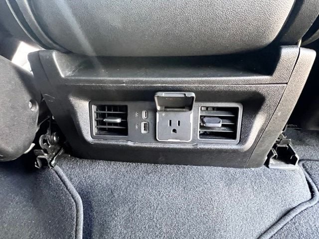 2023 GMC Sierra 1500 SLT - Photo 32