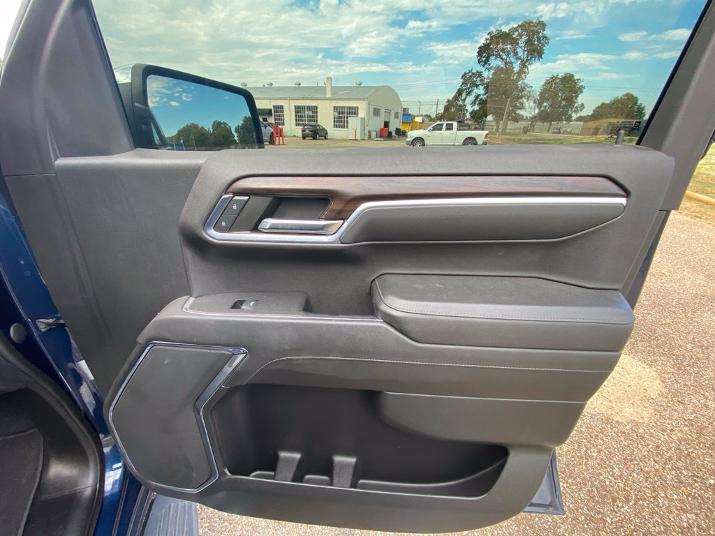 2023 GMC Sierra 1500 SLT - Photo 19