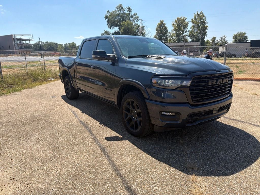 New 2025 Ram 1500 LARAMIE CREW CAB 4X4 5'7 BOX Pickup